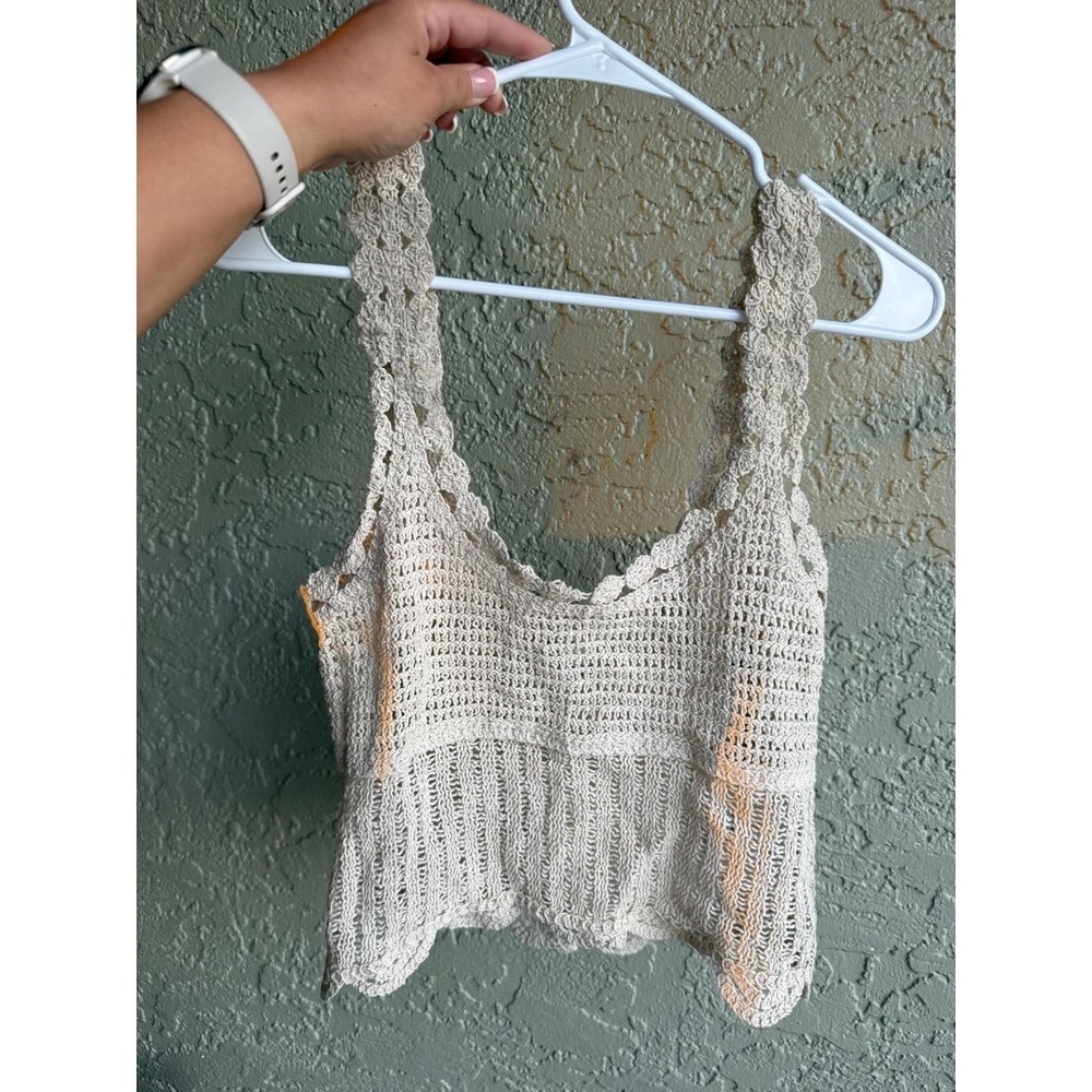 NWT Light Beige Crochet Tank Top Size S Scalloped Straps‎ Sleeveless Knit